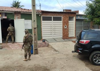 Operação da PF cumpre mandados em Cajazeiras após prisão de homem transportando drogas para JP