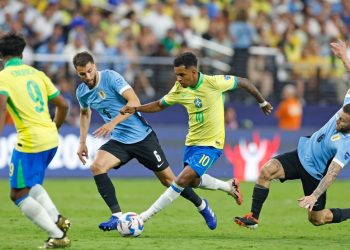 Seleção fiasco, eliminada da Copa América, fora das Olimpíadas e ameaçada de não ir a Copa do Mundo