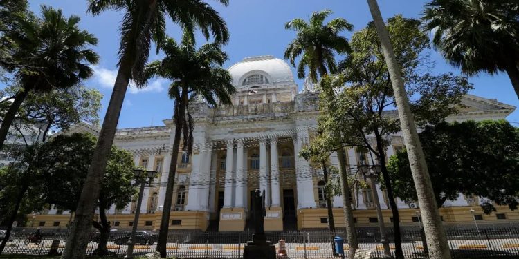 TJPE ainda não julgou denúncia de abuso de autoridade de juíza que mandou prender jornalista Ricardo Antunes