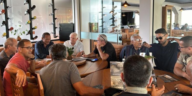 Cel Francisco se reúne com oficiais em Guarabira, e trata de ações do Clube, precatório e compromissos do Governo