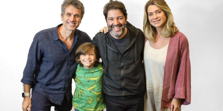 TCE homenageia diretor de filme baseado em livro de Phelipe Caldas, em uma história real de superação de paraibano