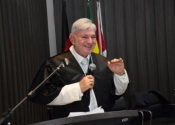 Desembargador Romero Marcelo se despede do Tribunal de Justiça em sessão com homenagens da Corte