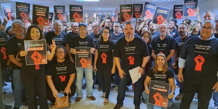 Sindifisco/PB destaca grande adesão de auditores em protesto da categoria em prol da campanha salarial