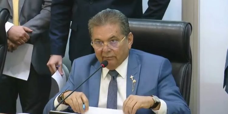 Deputado Adriano Galdino é reeleito presidente da Assembleia Legislativa para biênio 2025/2027