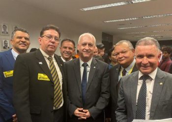 Representantes do Fisco nacional comemoram aprovação da PEC 66 sem artigo sobre previdência dos servidores