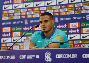 Zagueiro Murilo, de 22 anos, que atua na Inglaterra, fala de sua primeira convocação para a seleção brasileira