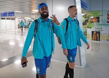 Seleção desembarca em Maturín para confronto com Venezuela pelas Eliminatórias da Copa nesta 5ª feira