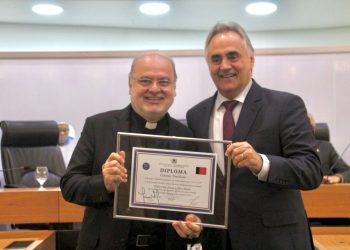 Padre Luiz Júnior, vigário geral da Arquidiocese da PB recebe título de cidadão paraibano, propositura de Luciano Cartaxo