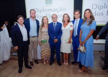 Cícero Lucena, Léo Bezerra e vereadores eleitos e suplentes são diplomados pela Justiça Eleitoral em João Pessoa