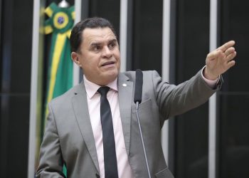Projeto do deputado Wilson Santiago propõe que beneficiários do Bolsa Família possam ter vínculo empregatício