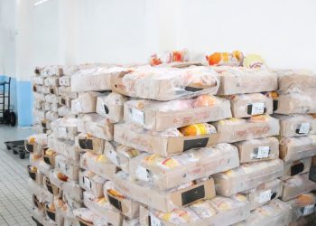 Prefeitura de Conde inicia entrega de aves natalinas para as famílias em situação de vulnerabilidade