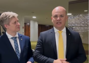 Após indiciamento pela PF, deputado Cabo Gilberto grava vídeo ao lado de Marcel Van Hattem: “Não iremos nos intimidar””