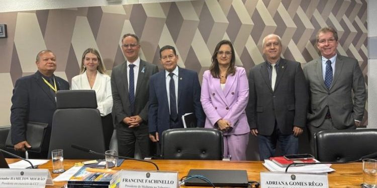 Fenafisco participa de audiência na CCJ do Senado destinada a instruir projeto que regulamenta IBS, CBS e IS