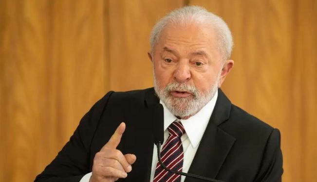 Presidente Lula tem hemorragia na cabeça, transferido para SP onde foi submetido a uma cirurgia de emergência
