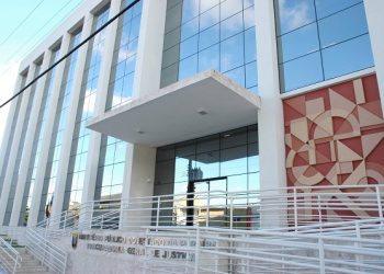 MP afirma que prefeito na Paraíba usou festa bancada com erário para promoção pessoal e pede a condenação do gestor