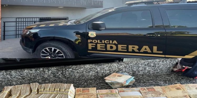 Operação da Polícia Federal mira esquema de financiamento de campanha eleitoral por facção criminosa