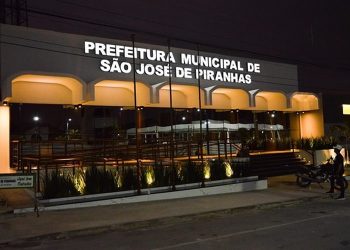 TCE cobra explicação sobre gastos com material de construção e mais 27 irregularidades em São José de Piranhas