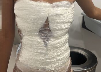 Polícia Federal prende mulher no aeroporto da Grande João Pessoa com 3,5 kg de droga presa ao corpo