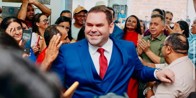 Alírio Filho toma posse como prefeito de Alagoinha e promete gestão para o povo: “Vou honrar cada voto”