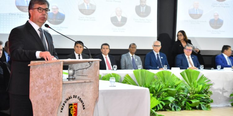 Novo presidente do TCE convoca gestores públicos e sociedade para pacto pela cidadania e educação infantil