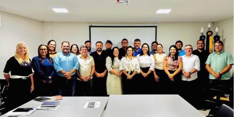 Prefeita de Conde, Karla Pimentel reúne secretários e trata de projetos e ações com impacto positivo na cidade e bem-estar da população