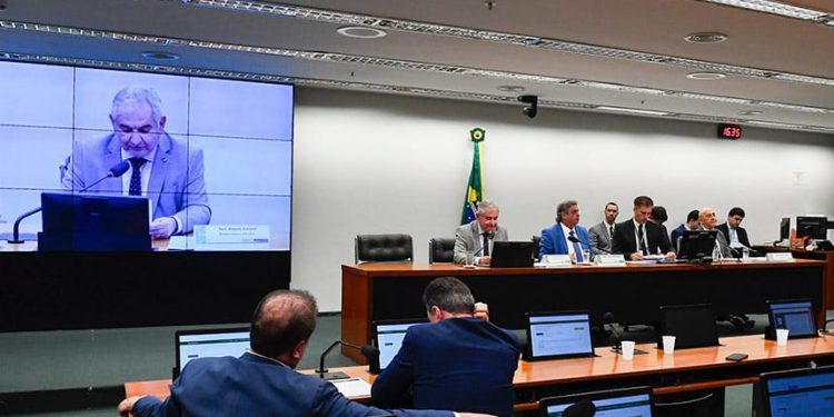 Comissão convoca reunião para votação do Orçamento de 2025 logo após o feriado de Carnaval
