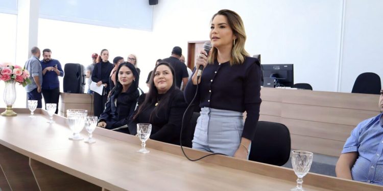 Prefeitura de Conde empossa novos servidores aprovados em concurso nas áreas de educação e saúde