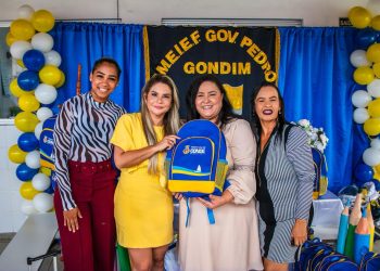 Prefeita Karla Pimentel anuncia reajuste salarial de 7,5% para magistério e reforça compromisso com a educação