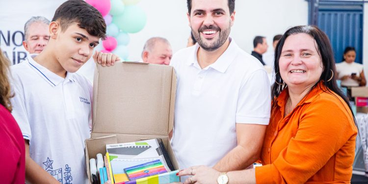 Após kits escolares e passe livre estudantil, Wilson Filho inicia rodada de diálogos com diretores escolares
