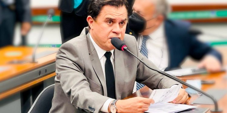 Deputado Wilson Santiago propõe lei criando o Programa Nacional para doação de cadeiras de rodas