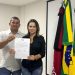 Prefeita de Conde, Karla Pimentel transmite cargo ao vice-prefeito Roga Cabral e anuncia missão em Portugal