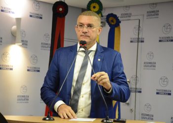 Deputado Sargento Neto apresenta moção de aplausos a vigilantes que enfrentaram bandidos em ataque a carro-forte