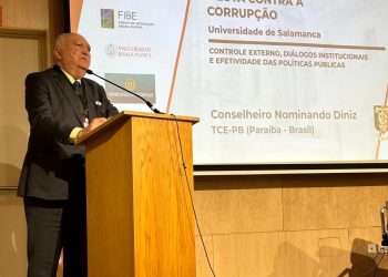Nominando Diniz e Marcílio Toscano fazem palestra no Congresso Internacional de Controle Público na Espanha