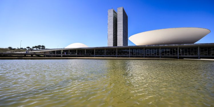 STF aceita denúncia contra deputados acusados de pedir propina de 25% para fazer emendas ao Orçamento