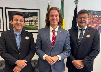 Veneziano recebe prefeito Jackson Alvino em Brasília, trata de demandas importantes para Santa Rita e destaca parceria