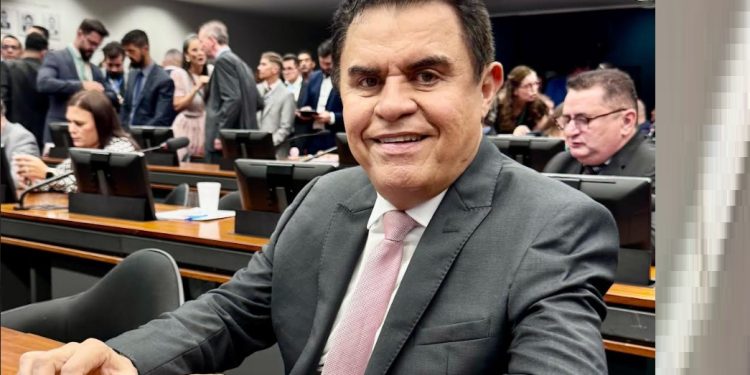 Deputado federal Wilson Santiago assume titularidade na Comissão de Educação da Câmara
