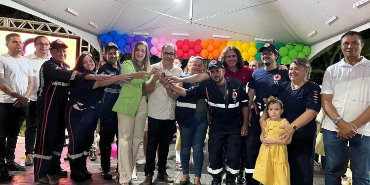 Veneziano participa de entrega de obras com recursos de suas emendas em Natuba e anuncia verba para novo hospital