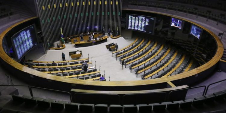 Na semana do feriado de Páscoa, Câmara tem diversos projetos na pauta de votação a partir desta 2ª feira