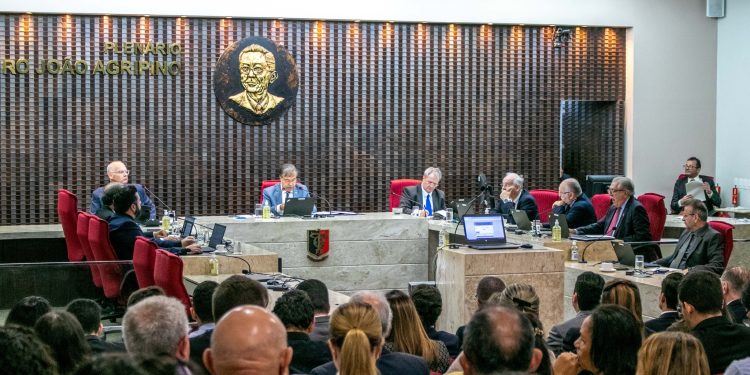 TCE julga legal nomeação de Allana Galdino, e na 4ª feira analisará pedido de investidura no cargo de conselheira