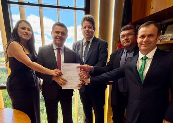 Deputado Wilson Santiago recebe comitiva de Ouro Velho e anuncia novos investimentos para o município