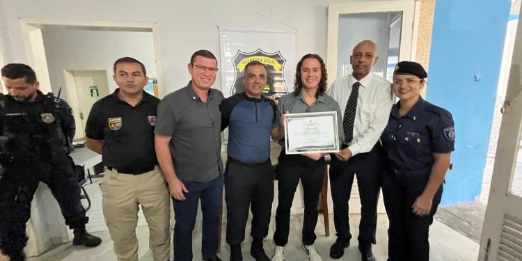 Guarda de Campina e Sindicato da Paraíba homenageiam Veneziano por PEC de sua autoria que beneficia categoria