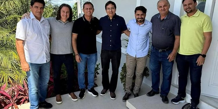 Prefeito do Lastro, Dr Ronaldo Gonçalves, anuncia apoio à reeleição de Veneziano para o Senado em 2026