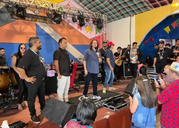 Criador da Vila do Artesão em Campina Grande, Veneziano é homenageado pela AMDE e por artesãos