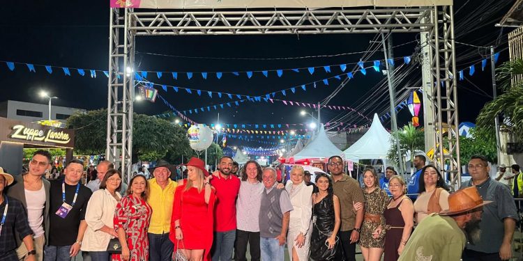 Na festa de São João de Ingá, Veneziano recebe apoio à sua reeleição do prefeito Jan e de todo seu grupo