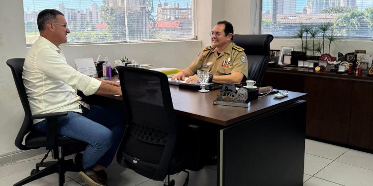 Deputado sargento Neto se reúne com o subcomandante-geral da Polícia Militar da Paraíba