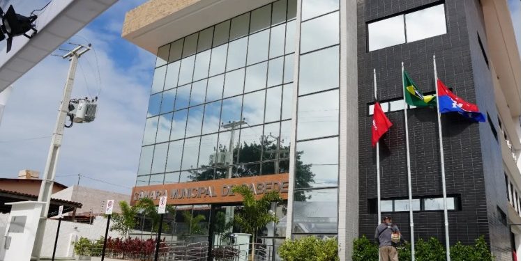 Contrato de R$ 846 mil para 3 meses de limpeza e conservação na Câmara de Cabedelo é alvo de denúncia no TCE