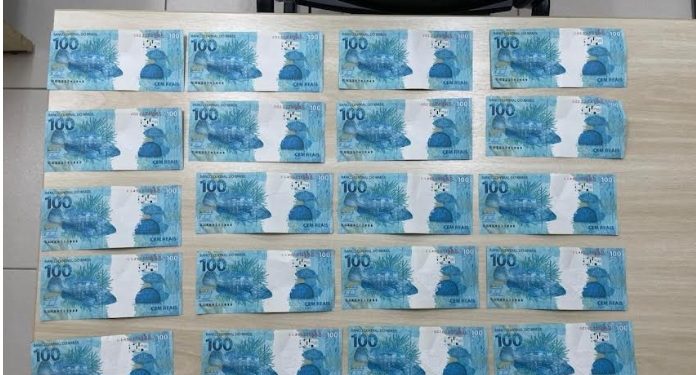 URGENTE !  Polícia Federal prende em flagrante na Paraíba um homem e uma mulher com cédulas falsas