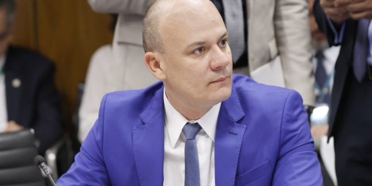 Com relatoria do deputado Cabo Gilberto, CCJ aprova projeto que beneficia agentes de vigilância, indígenas e de saneamento