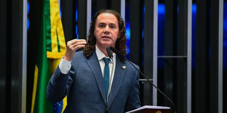 Na tribuna, Veneziano parabeniza Lula por tirar o Brasil do Mpa da Fome da ONU pela segunda vez