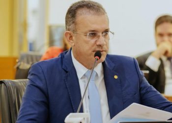 Sargento Neto solicita ao Governo criação de programa estadual de apoio técnico em saneamento e segurança hídrica